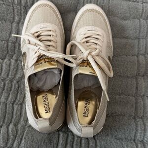 ✨Brand New Michael Kors Metallic Knit Trainers – Size 8✨